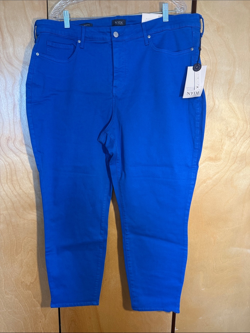 NYDJ Alina Legging Women's Cropped Jeans w/ Lift n Tuck Technology